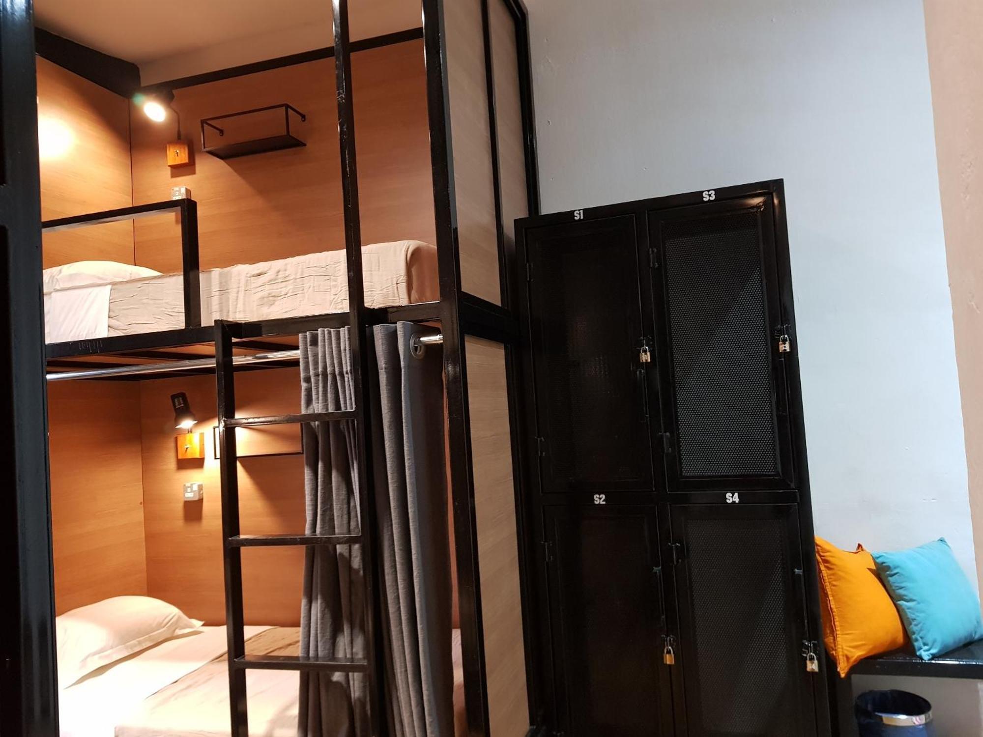 The Brownstone Hostel & Space Ipoh Rom bilde