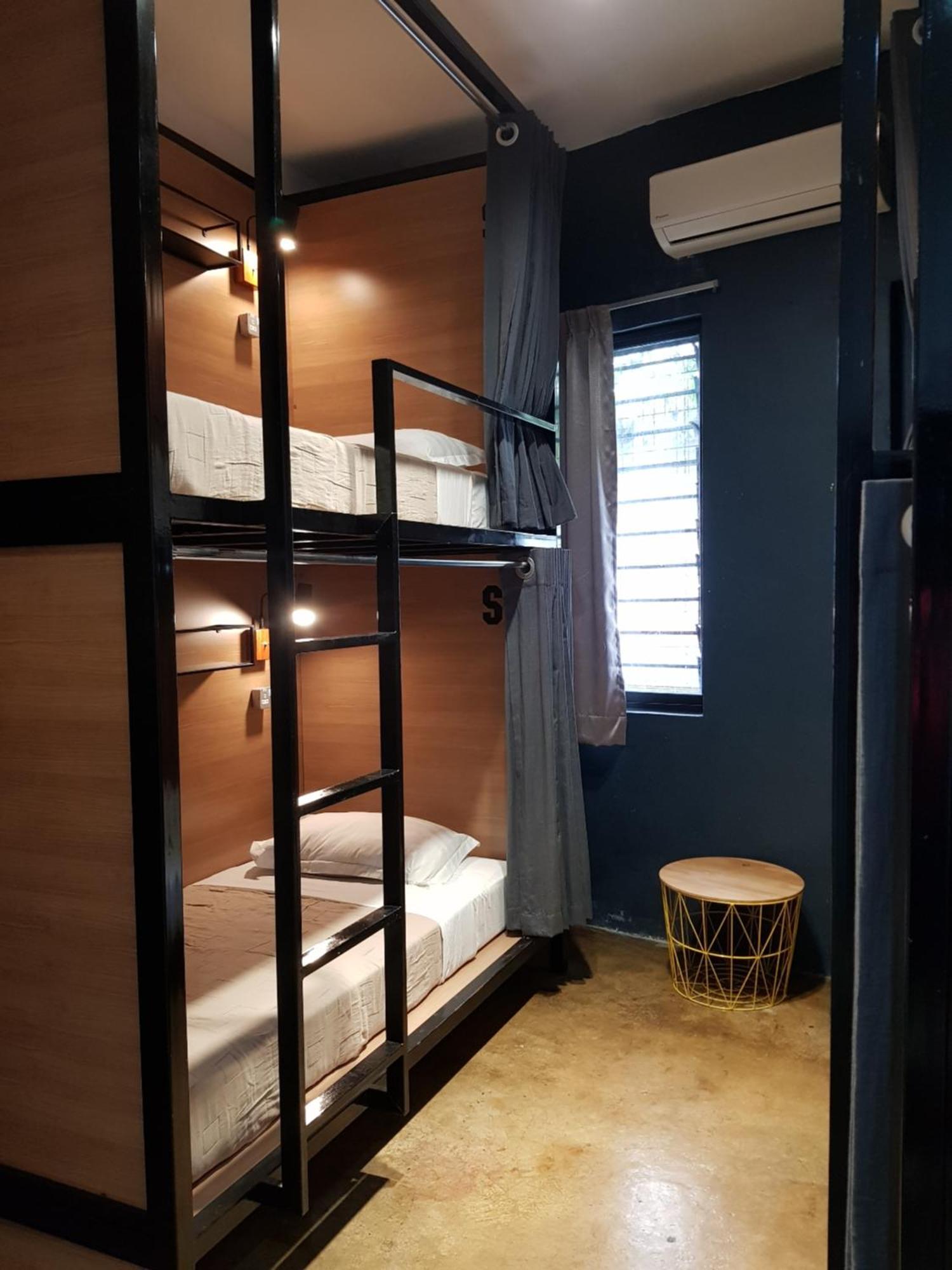 The Brownstone Hostel & Space Ipoh Rom bilde